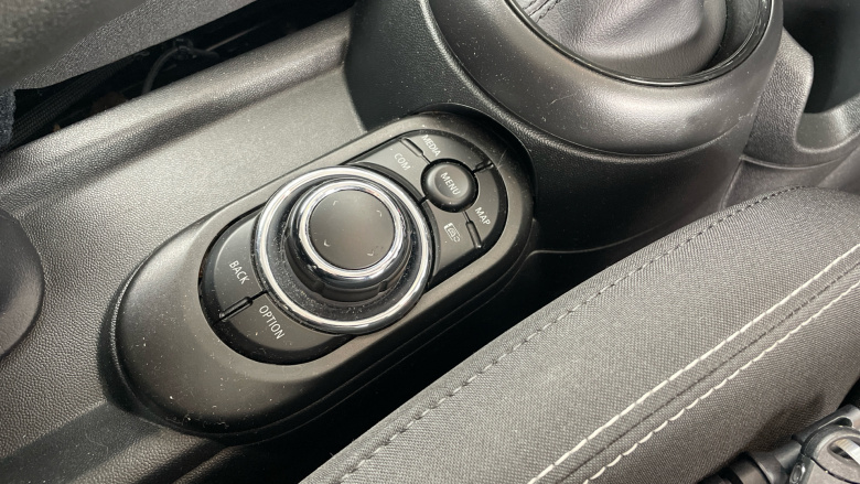 MINI Hatchback 2.0 Cooper S Classic Premium 5dr Auto Petrol Hatchback